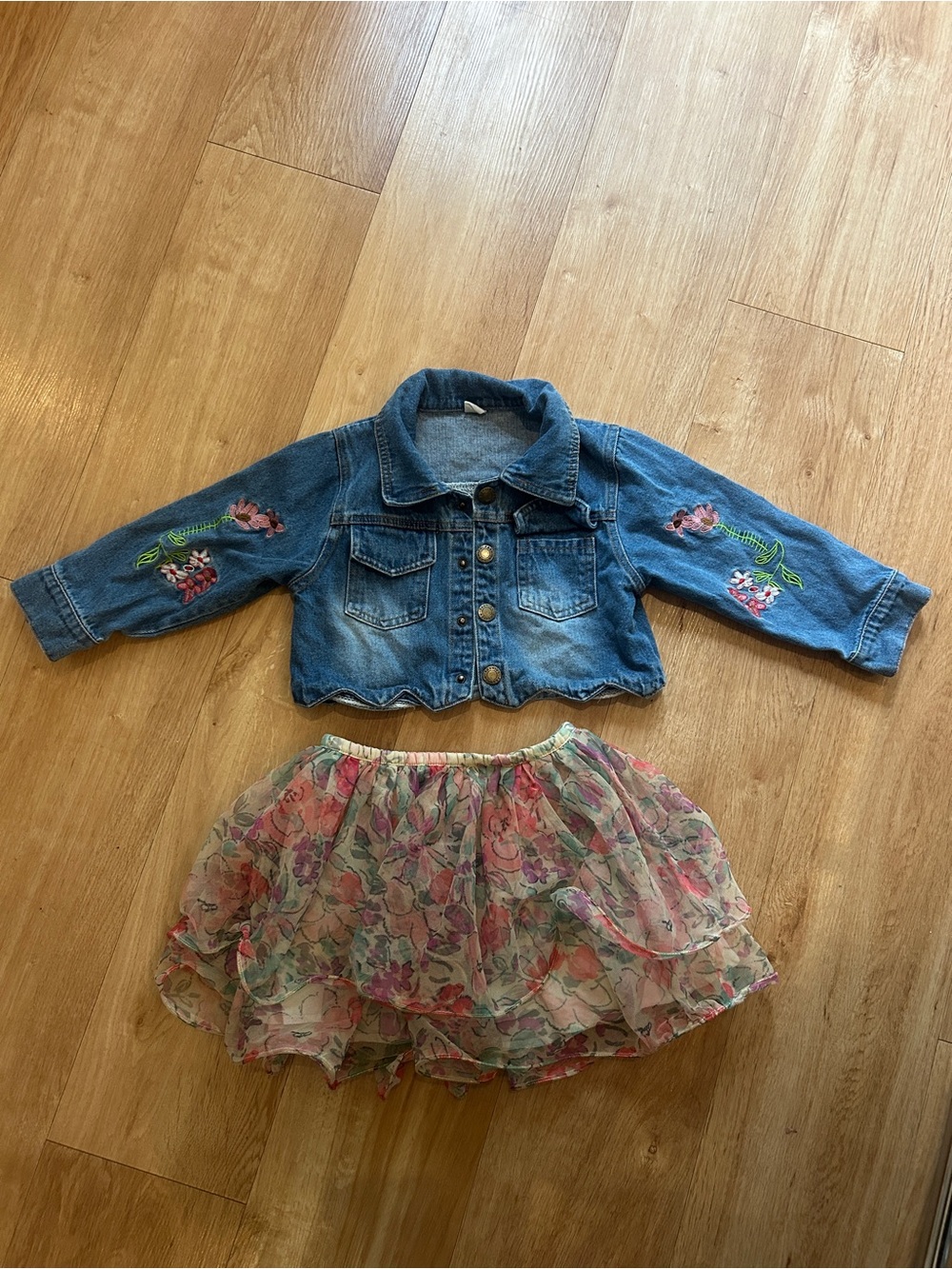 Girls' Blue Embroidered Denim Jacket and skirt size 3-/4